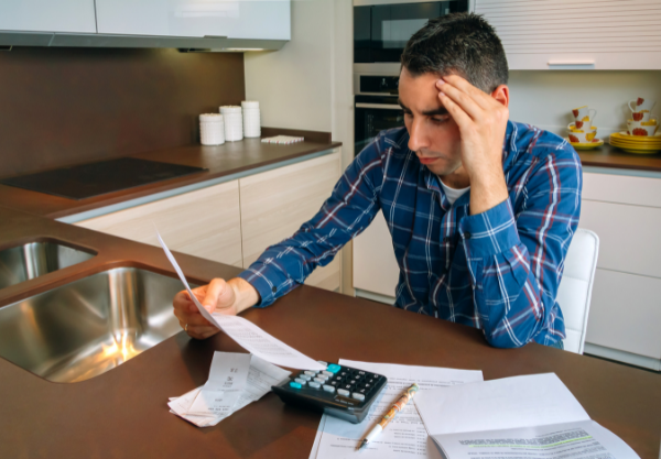 Small Businesses Struggle With £27,000 In Outstanding Payments Small Businesses Struggle With £27,000 In Outstanding Payments